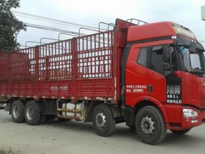 9.6米高栏货车